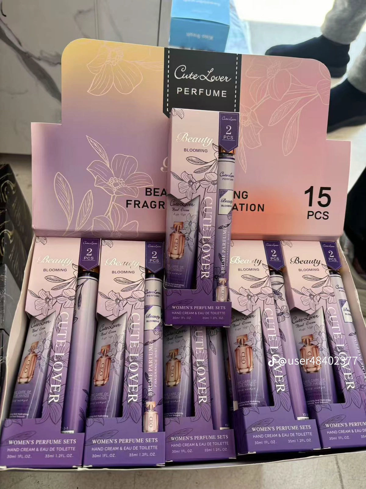 Hand cream n perfume setx10