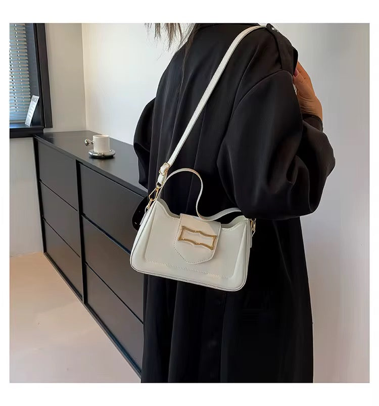Mini shoulder bags