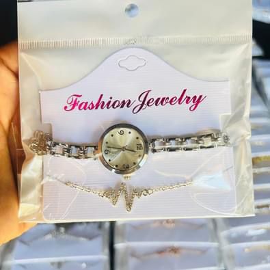 ladies watch and bracelets sets(5 mixed?